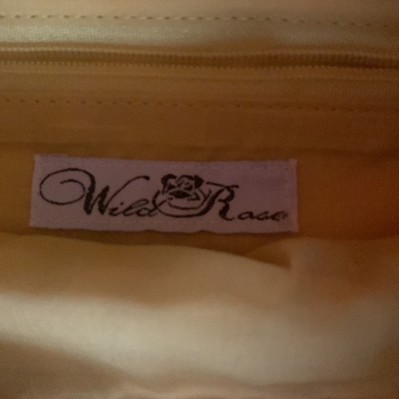 NWOT Wild Rose Handbag - Picture 2 of 3